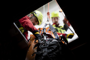 Articolo sugli ambienti confinati del team Industrial Safety & Rescue di Galileo Ingegneria